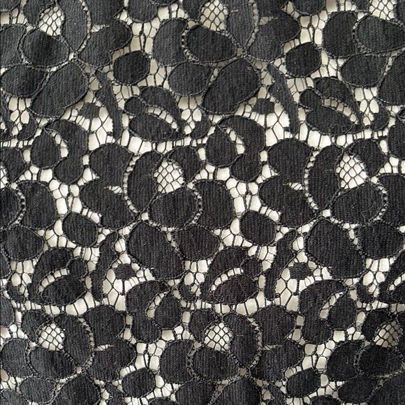 Talbots Black Floral Lace Tank Top lined in White Cotton Sz 12 - Picture 3 of 7